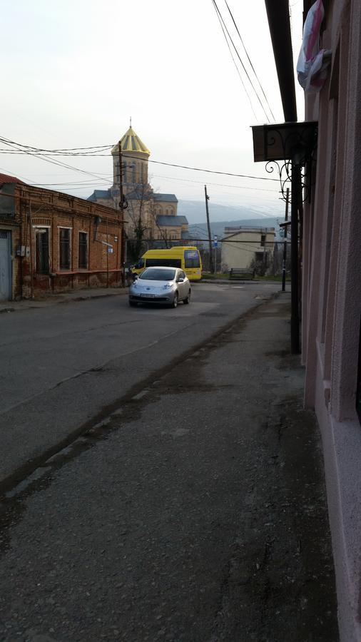 на акхалубани, 2 *